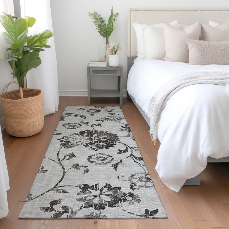 Malek Washable Floral Indoor / Outdoor Rug