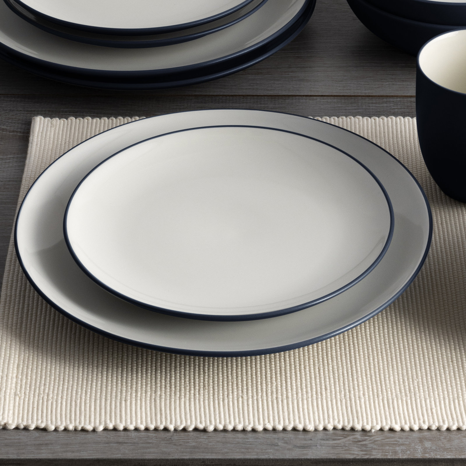 Noritake Colorwave Coupe 4-Piece Place Setting, Service for 1, Navy