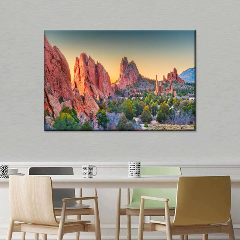 «Garden of the Gods Sunrise» sur toile, H 30 po x l 20 po x P 1,25 po