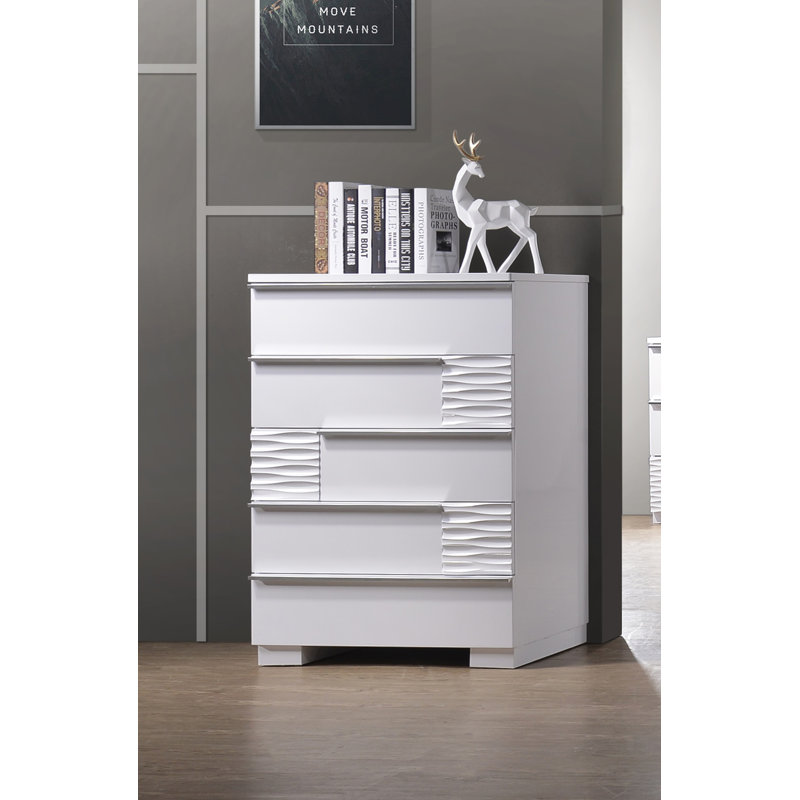 Fenner 30" 5 Drawer White Chest 
