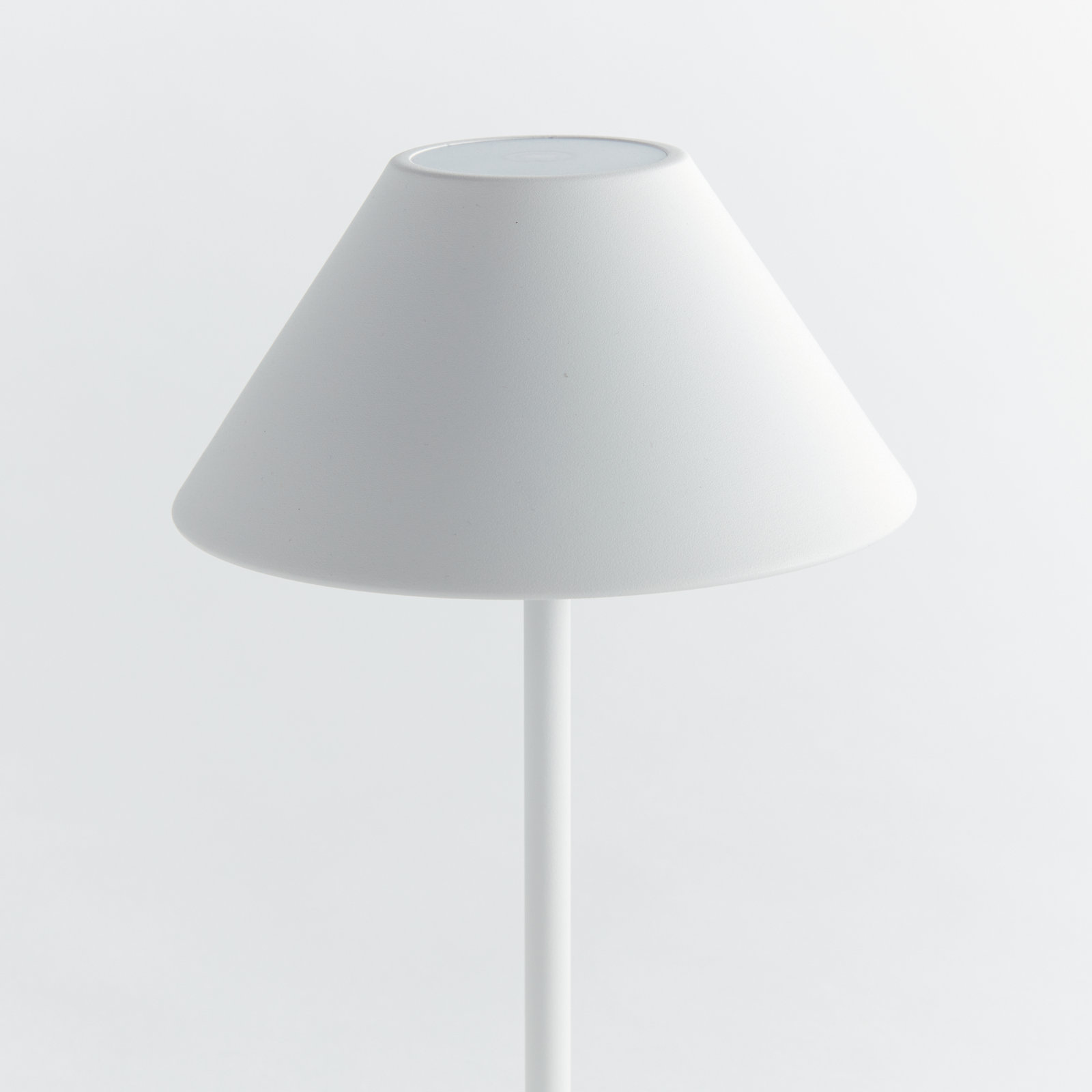 Indoor/Outdoor Metal CORDLESS LED LAMP, White, 10'' H x 6'' W x 6'' D, White