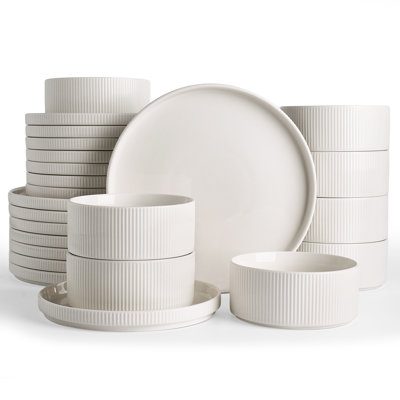 24 Pieces Porcelain Dinnerware Set, White