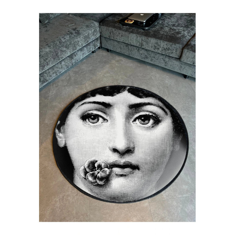 Face And Flower Themed Black And White Carpet, Round 2'8"