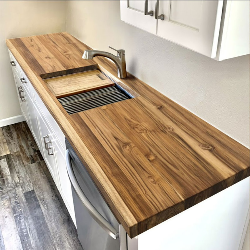 Plateau de boucher en teck fini UV avec bord en direct pour comptoir, îlot, bureau ou établi, H 1,5 po x l 25 po x P 50 po