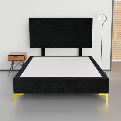 Structure de lit / sommier en bois avec velours de qualité supérieure de 15 po avec tête de lit Karmyn, pieds en métal durables et élégants, options de couleurs multiples