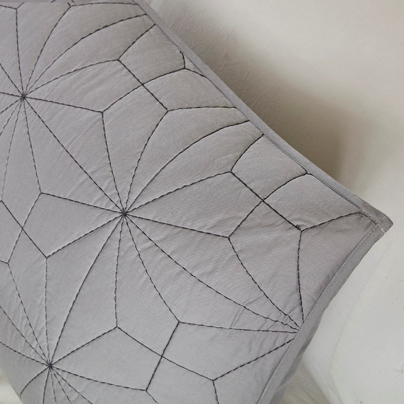 Literie Nymeria, Courtepointe double / grand et 2 taies décorative