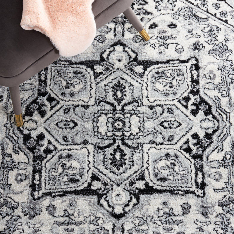 Tulum Performance Oriental Rug, Square 6'7"