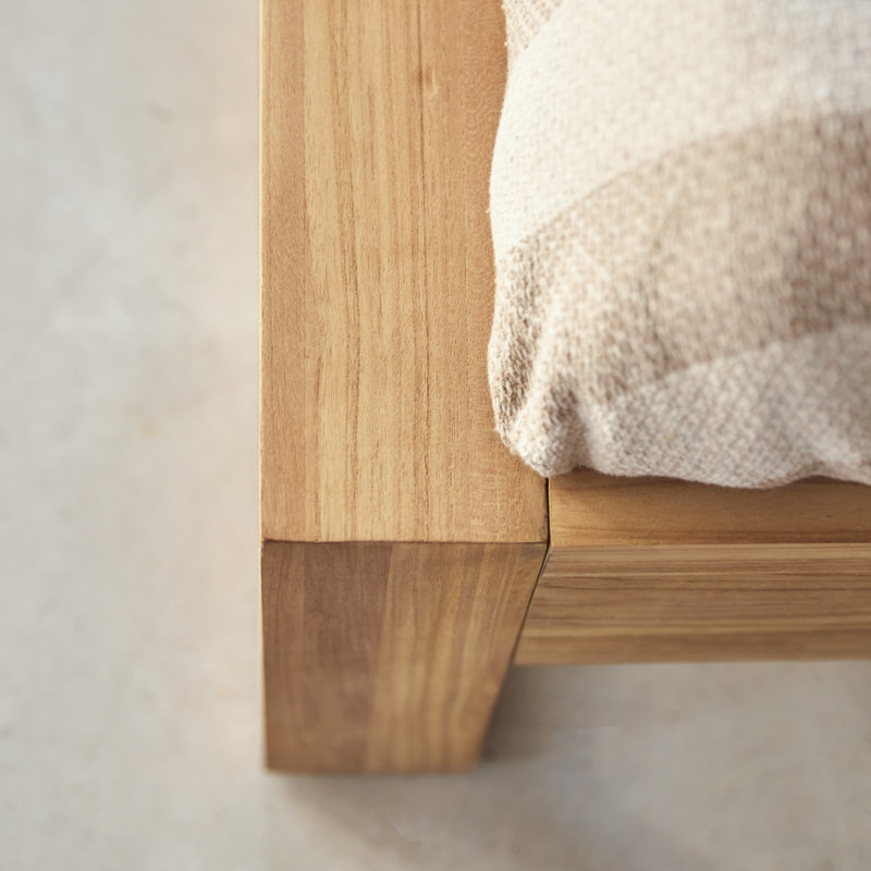 Minimalys Solid Wood Bed