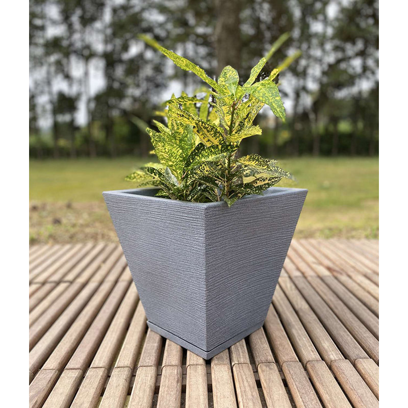 Zurique Pot Planter, 13.39" H x 13.78" W x 13.78" D, Dark Gray