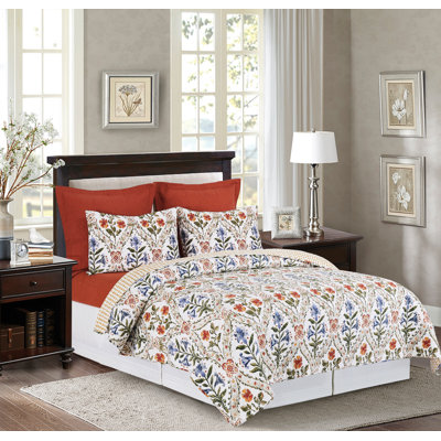 Victoria`s Garden Reversible Quilt Set