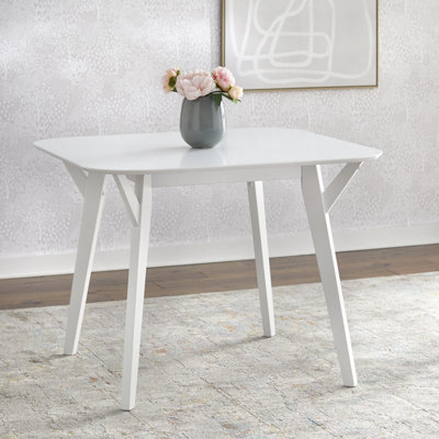 Stela Dining Table