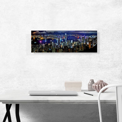 " Hong Kong At Night "