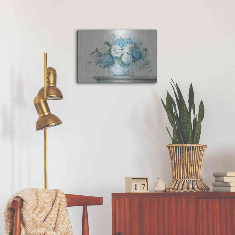 «Blue Hydrangea Cottage Crop» par Carol Rowan, H 16 po x l 24 po