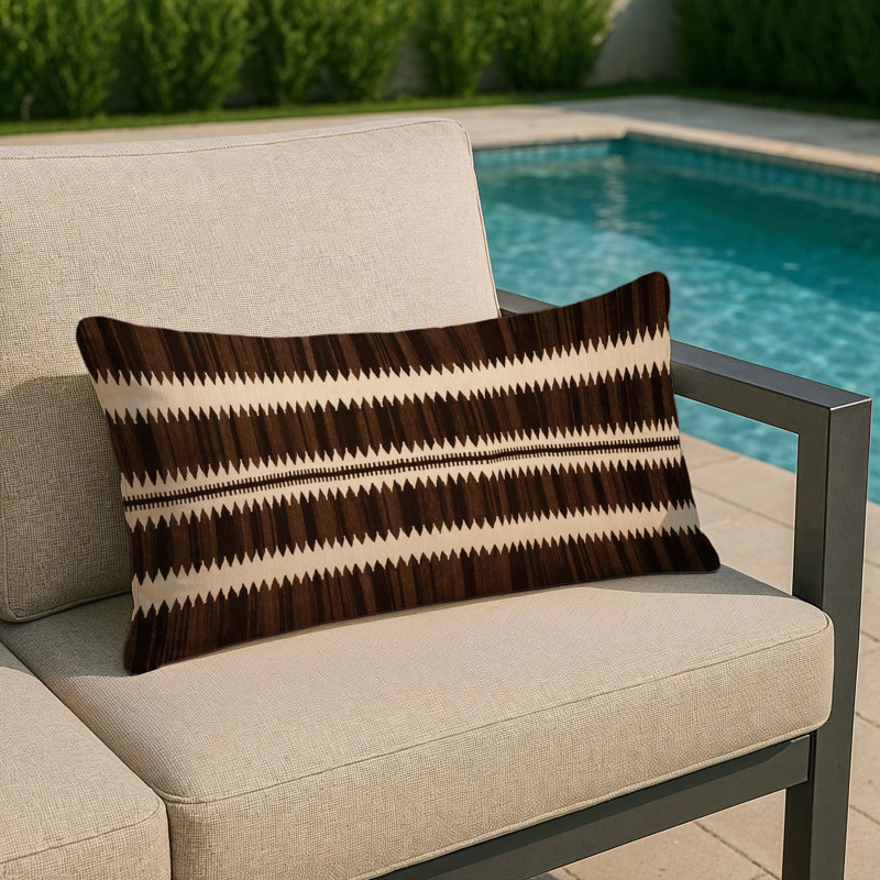 Coussin décoratif horizontal et extérieur à rayures horizontales, Espresso/crème, Rectangle H 14 po x l 20 po