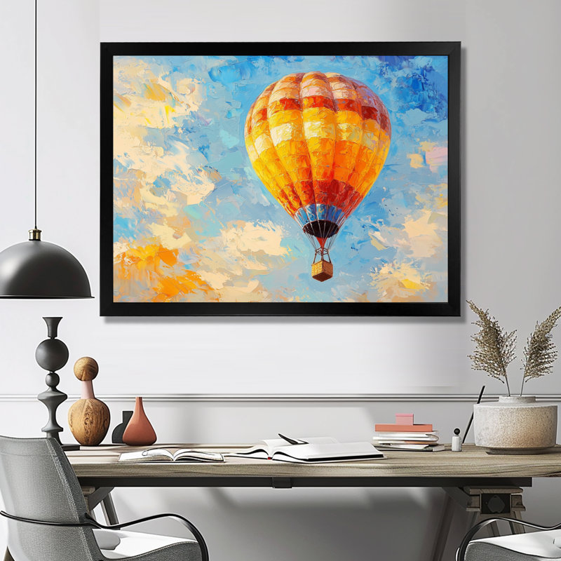«Hot Air Balloon Up In The Sky I» - impression sur montgolfière, H 24 po x l 32 po, Noir