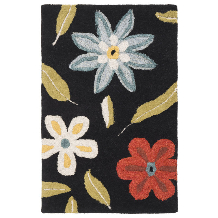 Emrick Hand Hooked Wool Floral Rug