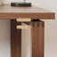 Bureau rectangulaire en bois massif brun clair-109310191