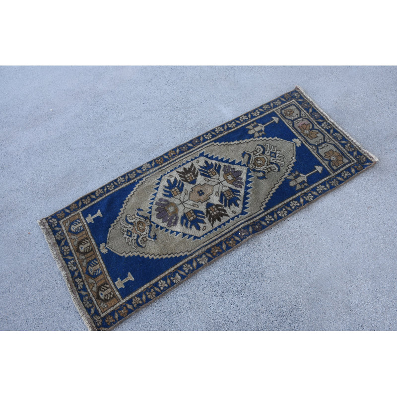Tapis bleu en laine 20,1 x 46,9 po, motif géométrique traditionnel