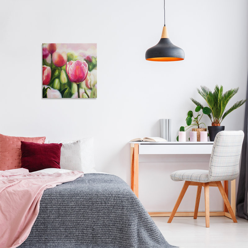 «Blooming Tulips Garden» par Raquel Roth, H 24 po x l 24 po