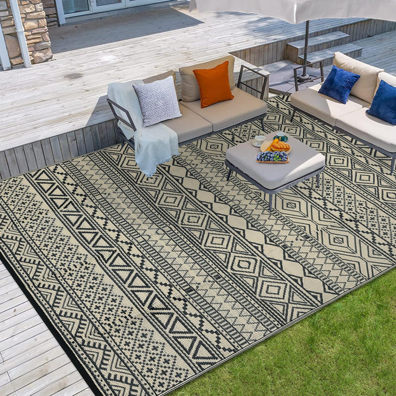 6' x 9' Reversible Outdoor Patio Rug, Waterproof Plastic Straw Weave, Foldable Lightweight Design, Easy-Clean Surface for Backyard, Deck, Camping and Beach
