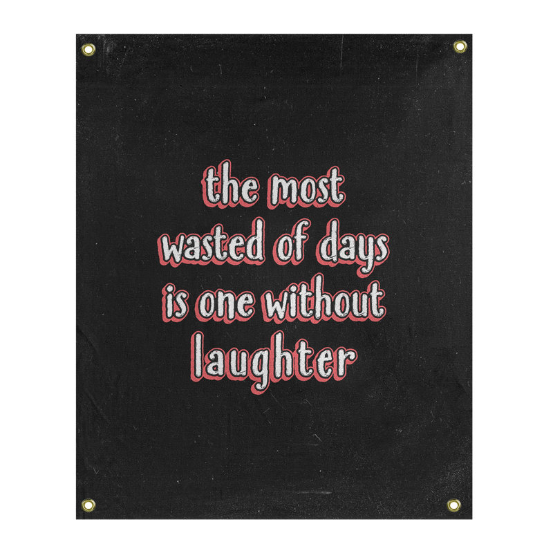 Tapisserie tableau noir en polyester citation de rire, H 80 po x l 59 po, Rouge