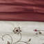 Édredon 7 pièces Red King - motif brodé comprenant 1 édredon, 2 taies décoratives, 3 coussins décoratifs, jupe de lit, broderie élégante et détails décoratifs-131376145-131376146