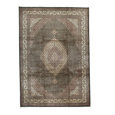 Shah Wool Area Rug