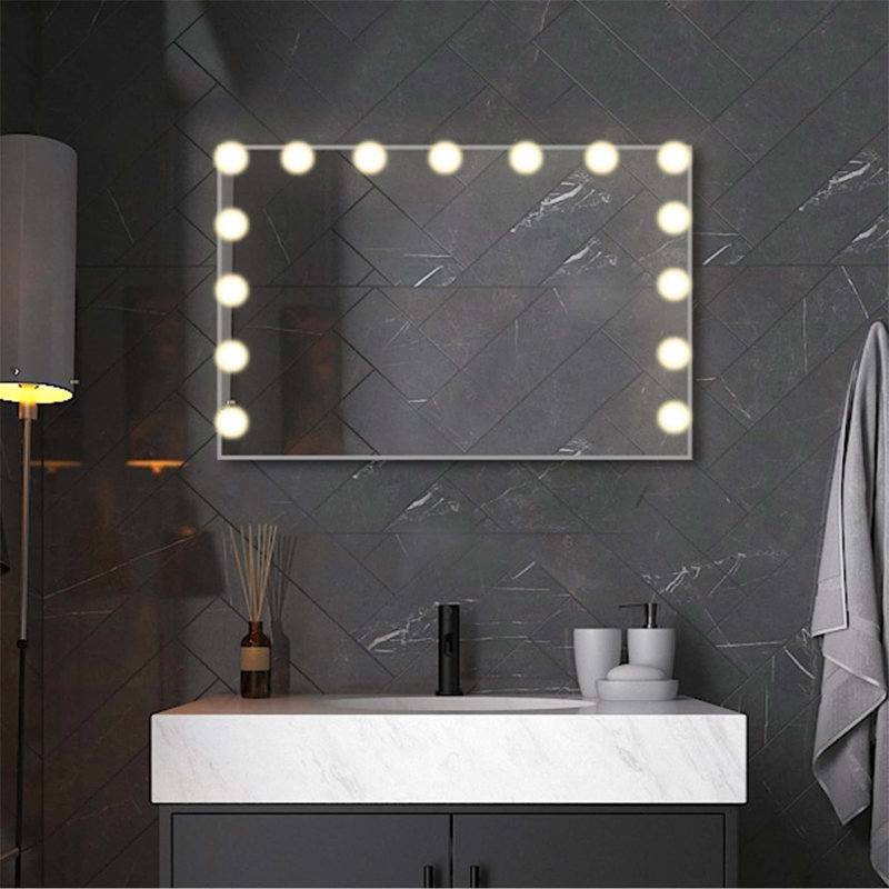Demetrias Metal Rectangle Mirror