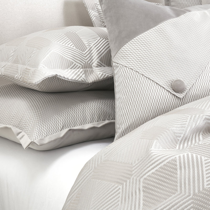 Nouveau Duvet Set - Dove, Queen Duvet Cover+4 Standard Shams+4Throw Pillows