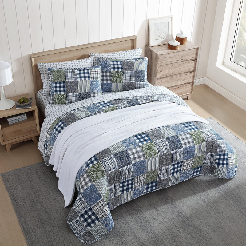Blue Cotton Twin Reversible Patchwork Quilt Set
