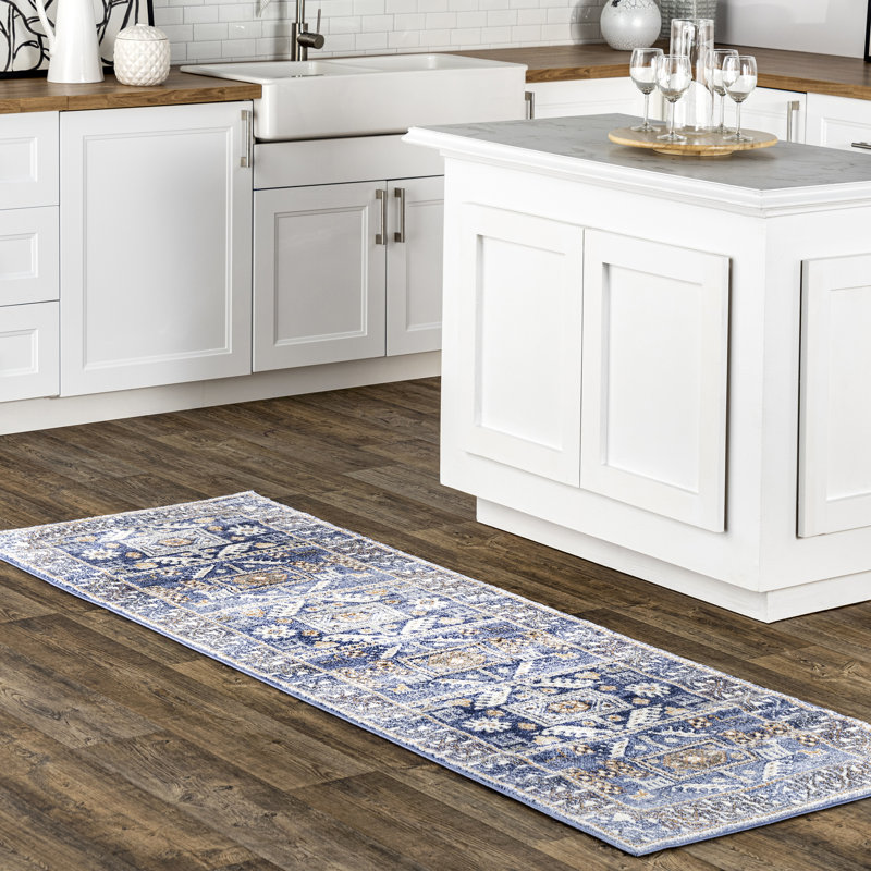 Wachtel Oriental Indoor Rug, Runner 2'6" x 6'