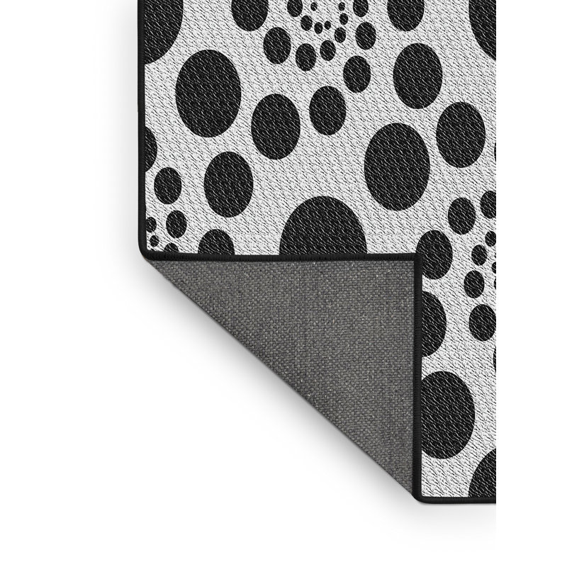 Tapis noir/blanc à motifs, Rectangle 2 pi x 5 pi