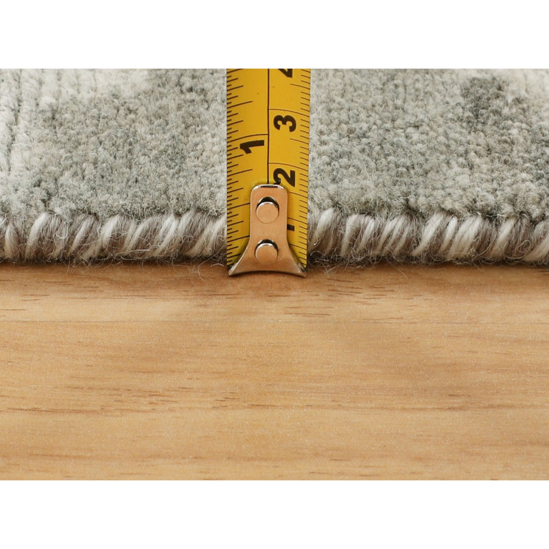 Tapis de couloir en Tapis décoratif laine noué à la main gris de conception unique 2 pi 6 po x 8 pi Arieyonna