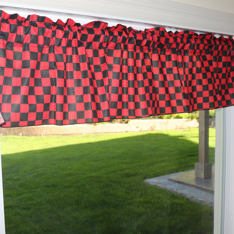 Cantonnière à damier, 58" W x 16" L, Red/Black