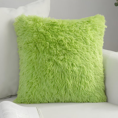 Housse de coussin en fausse fourrure