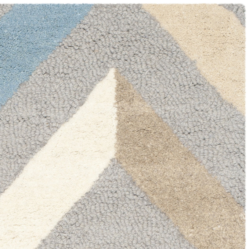 Ivory and Gray Hand-Tufted Wool Chevron Area Rug