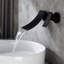 Robinet de salle de bain mural-118499498