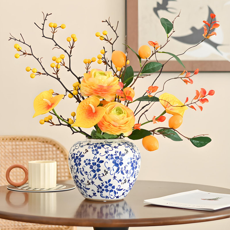 Ornements de fleurs simulées