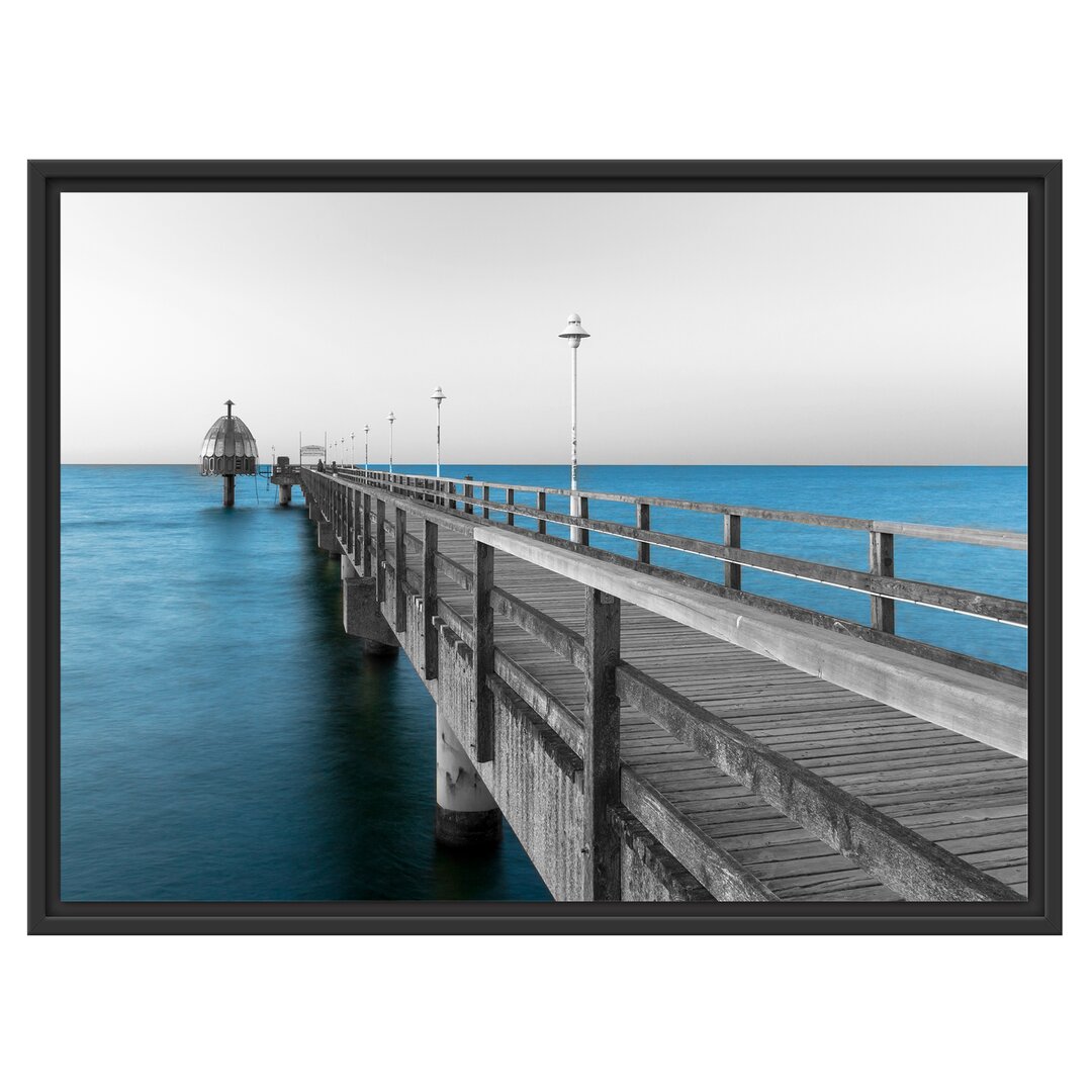 Gerahmtes Wandbild Langer Pier Steg ins Meer