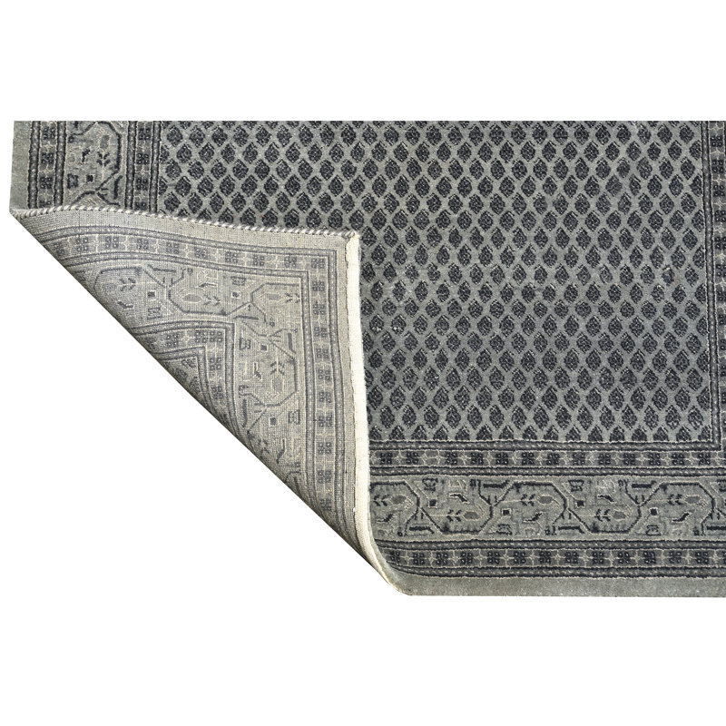 Hand Knotted Geometric Area Rug in Gray/White