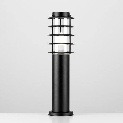 New Canaan Frosted Bollards