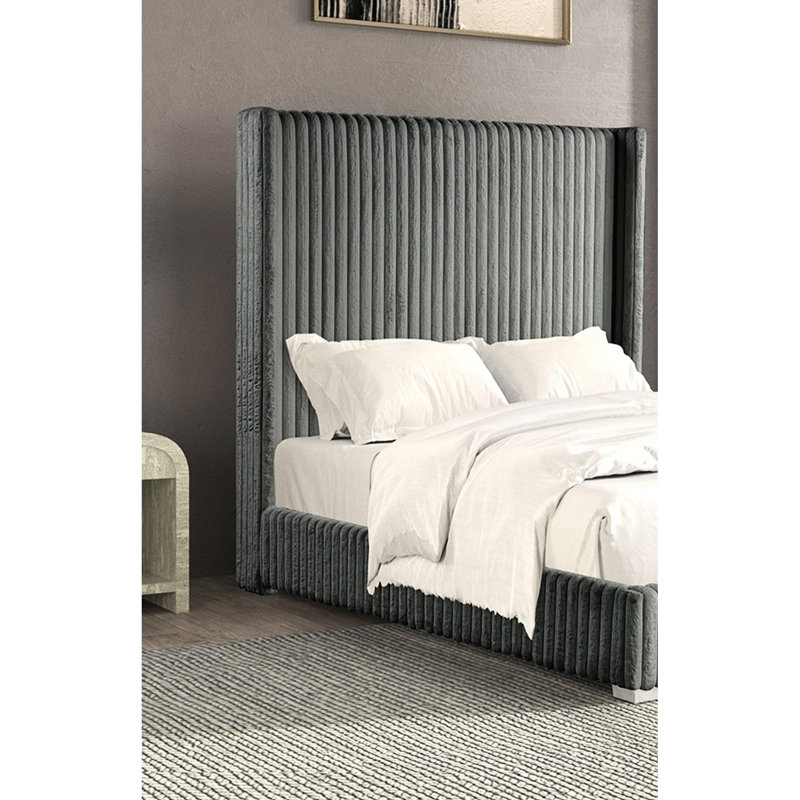 Grand lit contemporain gris, revêtement en chenille de fourrure, bois d'ingénierie et bois d'hévéa, taille de matelas, style, cadre, surface