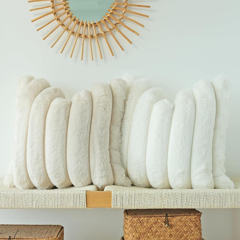 Ensemble de 2 housses décoratives en fausse fourrure