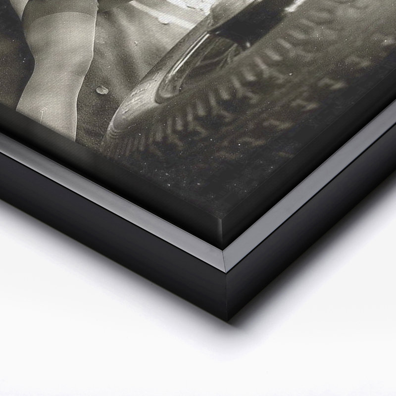 Femme changeant de pneu, Black Framed, Canvas, 18"H x 24"W
