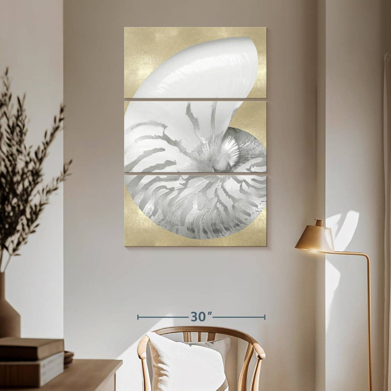 Aletra, coquille de perle argentée sur or I, H 65 po x l 42 po