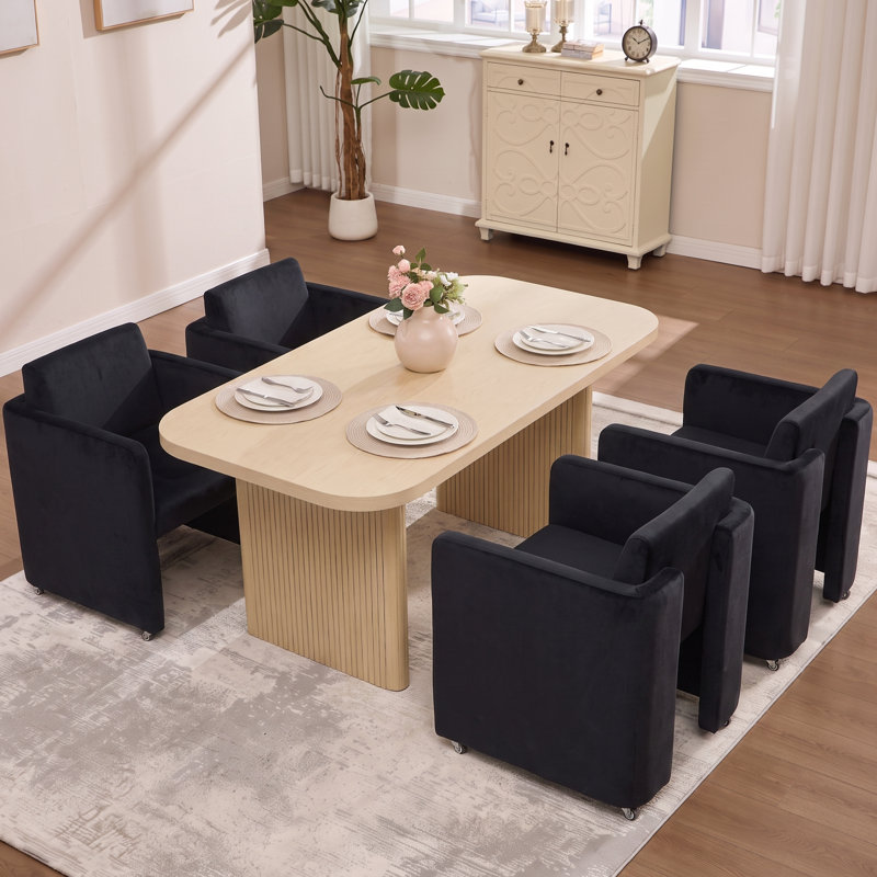 Ensemble de salle à manger moderne 5 pièces avec chaises rembourrées en velours noir à roulettes, 5 Pieces: Table, 4 Chairs