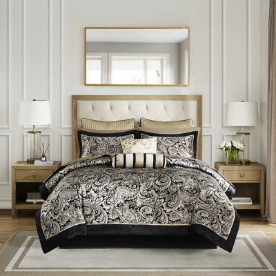 12 Piece Comforter In Black King. With Cotton Sheets. Includes Comforter, Shams, Pillows, Bed Skirt. Splendid Paisley Style King . Comes With Contains Attractive Pattern