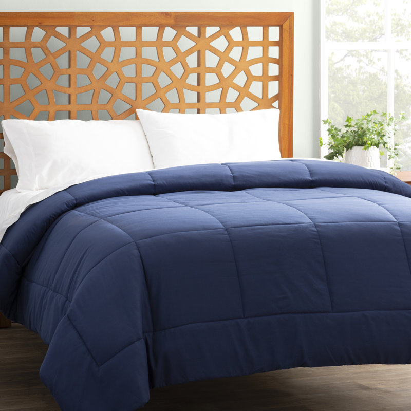 Édredon en duvet de polyester synthétique toutes saisons de la série 1800 de Wayfair Basics®, Indigo, Simple