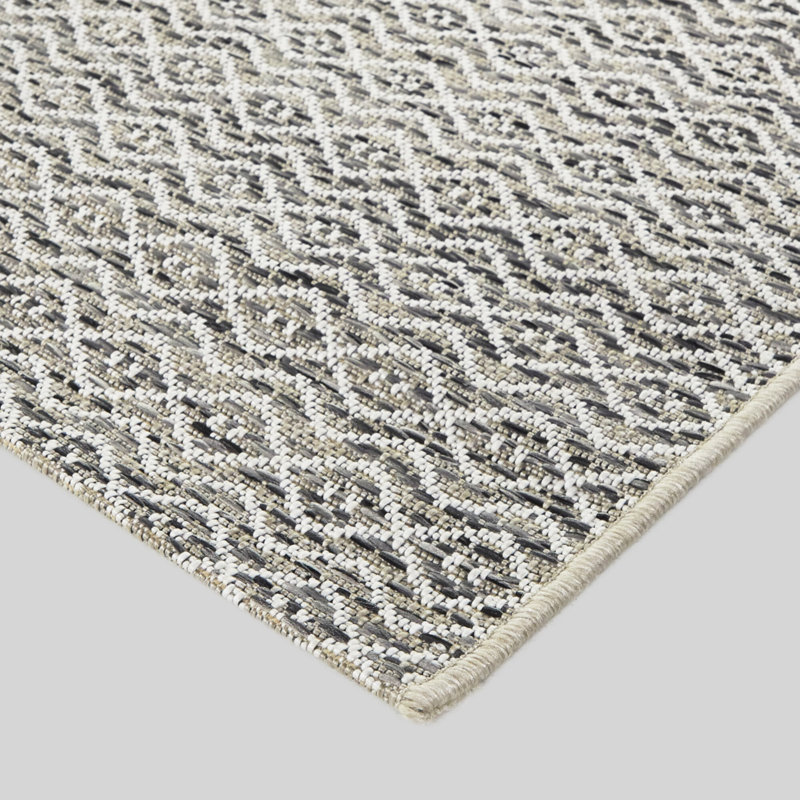 Matthies Charcoal/Cream Transitional Diamond Indoor/Outdoor Area Rug, Rectangle 7'10" x 10'