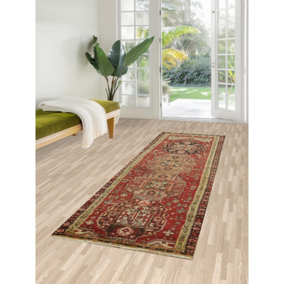 Luxurious Traditional Runner Rug 3x9